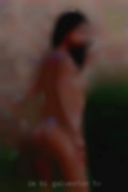 I'm Galveston, TX bi,  bbw, kinky-ish, divorced.