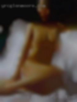Would love it if u first time swinger club have huge boobs/ass.
